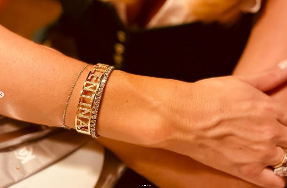 MIN Atelier — Armband am Handgelenk
